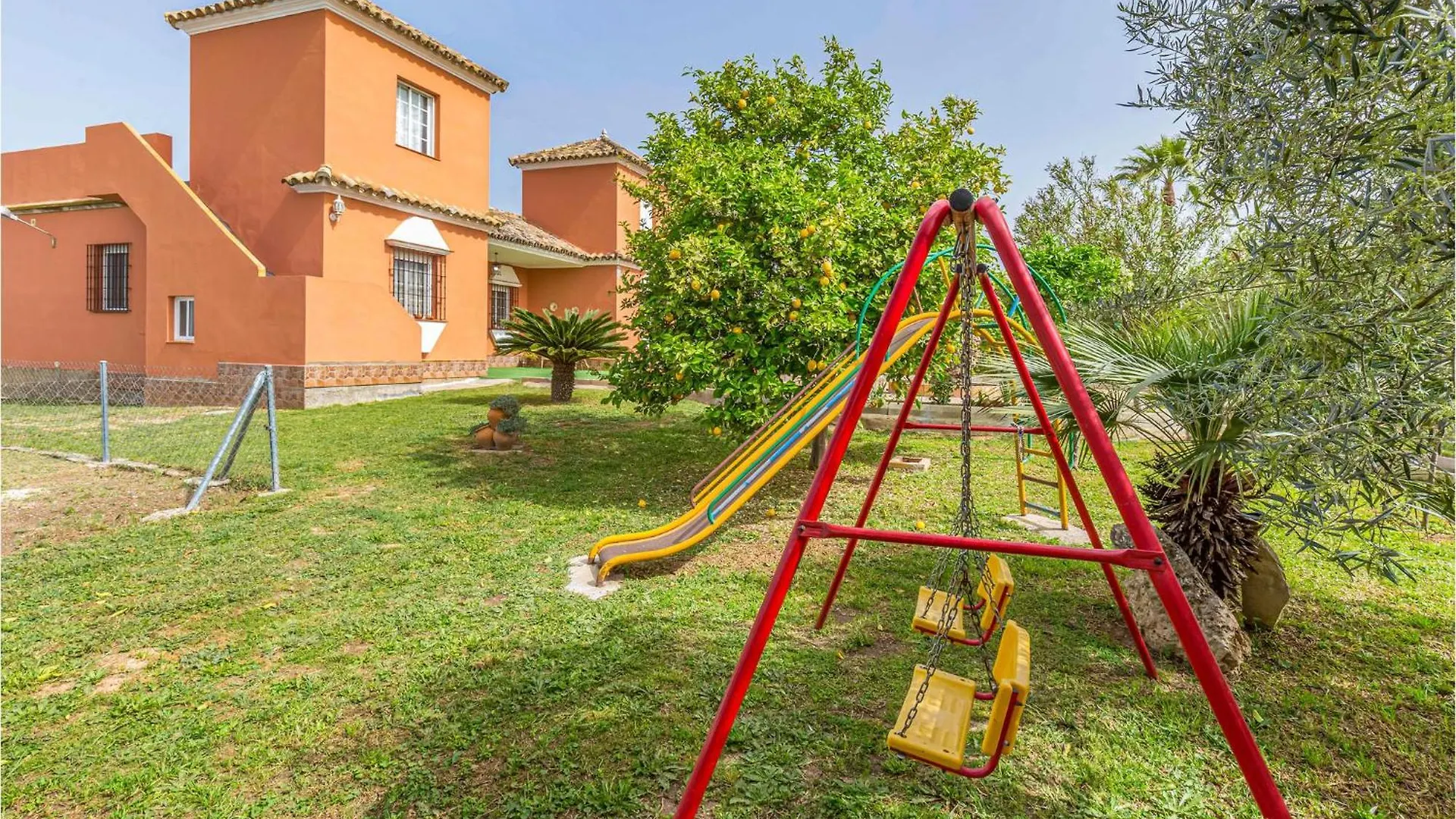 Gorgeous Home In Arahal With Kitchen El Arahal 0*,  Spain